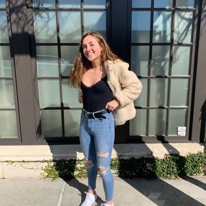 Meet your Posher, Helena